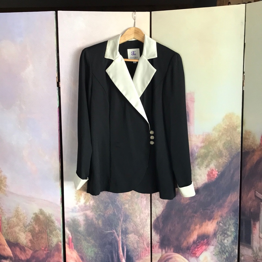 Blazer with skirt.